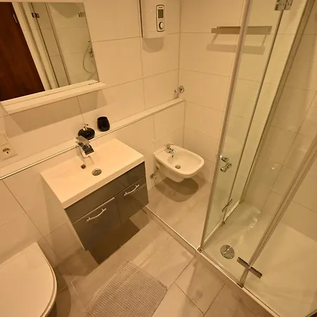 Gemuetliche 2zimmer Zentrums Und Bahnhofnah *